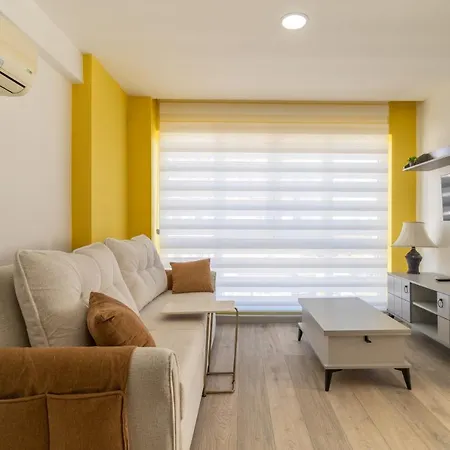Comfy Flat 3 Min To Mall Of *